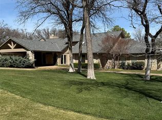 3808 Ridgewood Dr, Edmond, OK 73013