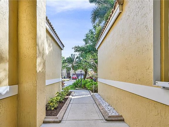 5th image of 6455 NW 78th Dr