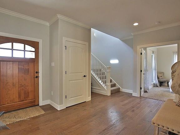 4th image of 125 Sandstone Ct