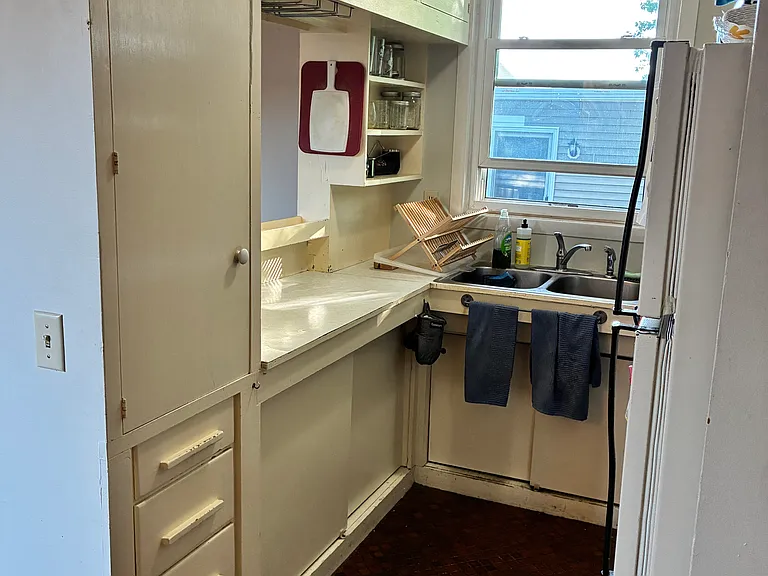 341 Washington St #3 — Photo 6