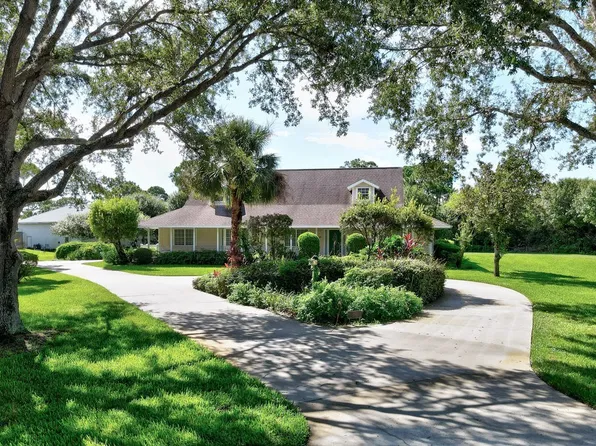 585 Gull Wing Dr, Vero Beach, FL 32968