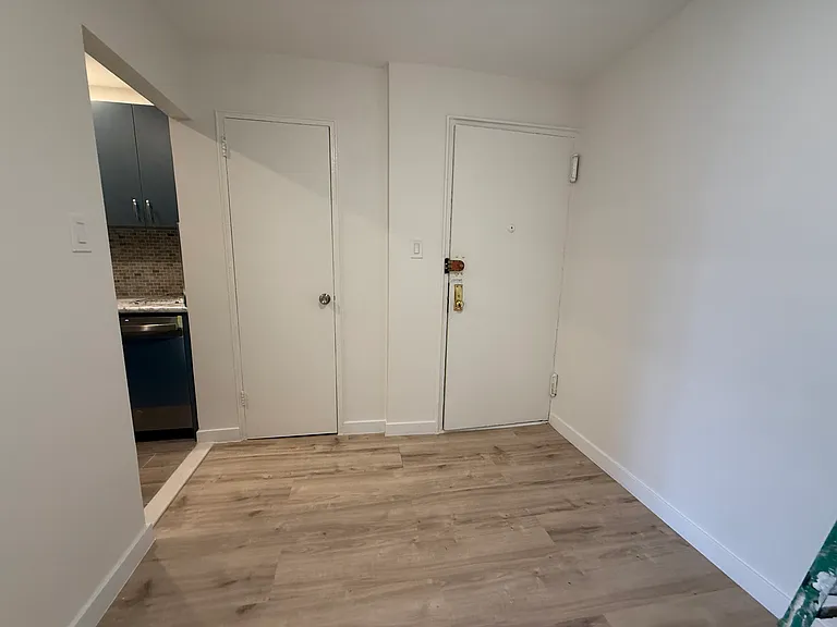 2800 Coyle St #4 — Photo 5