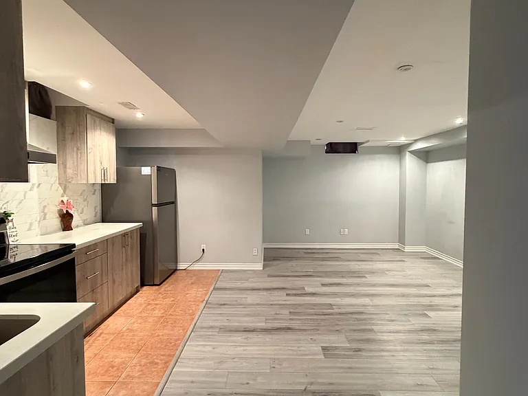 51 Ralph Chalmers Ave #BASEMENT — Photo 3
