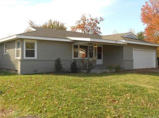 717 W Lansing St, Broken Arrow, OK 74012