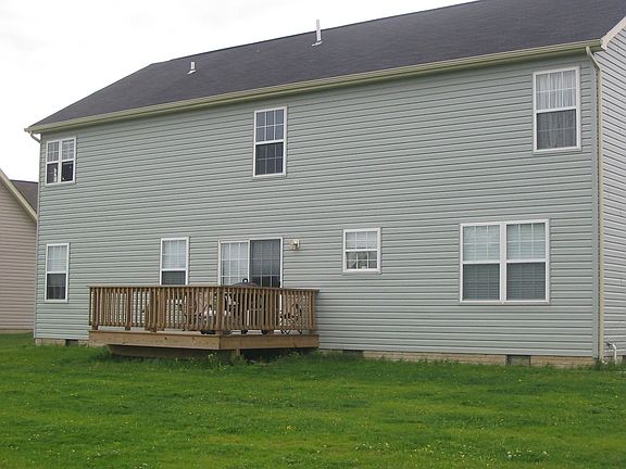 Rear w/Deck