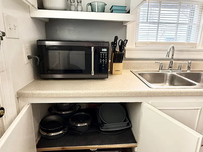 2610 W Victory Ct — Photo 9