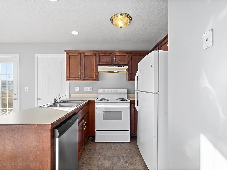 3737 Heather Dr — Photo 8