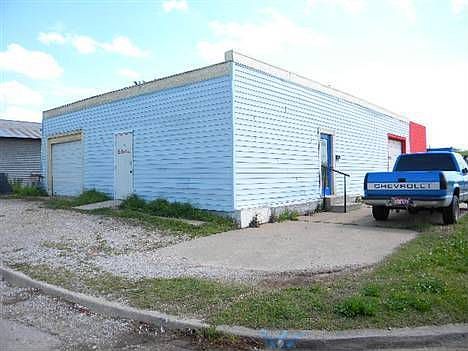 2nd image of 802 E Highland St