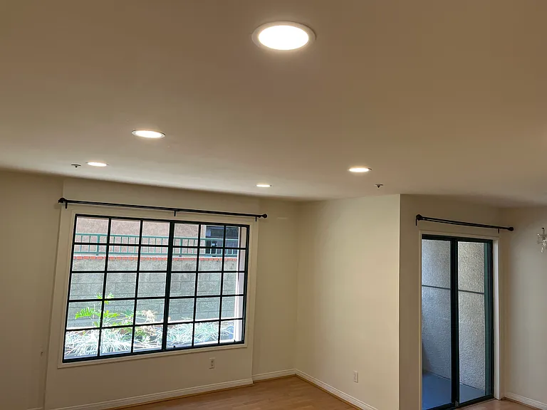 426 N Maryland Ave #105 — Photo 5