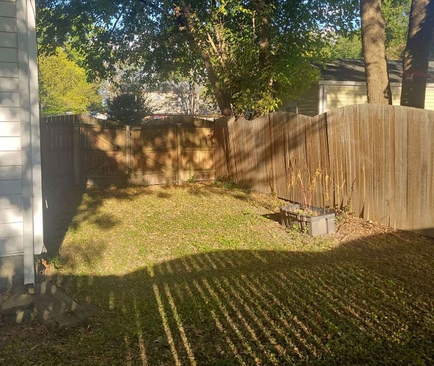 1st image of 512 S Kings Point Rd