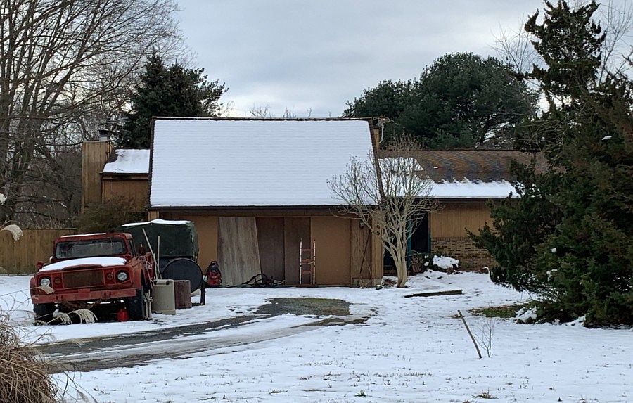 1st image of 105 Carriage Ln