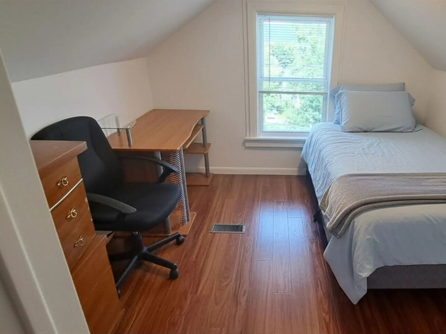 309 S Aurora Street — Photo 4