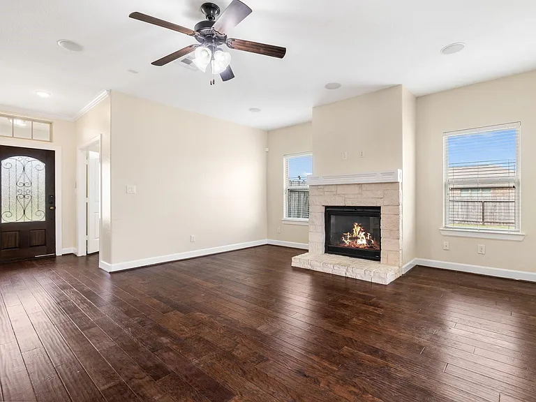 328 Country Crossing Cir — Photo 9