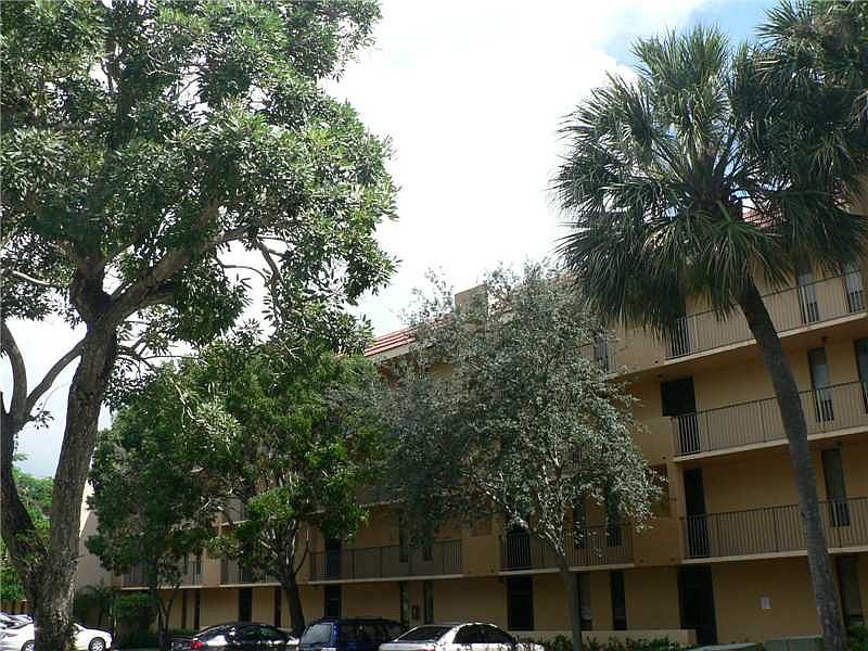 1st image of 6523 Coral Lake Dr #211