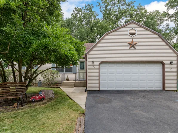 420 De Kalb St, Sandwich, IL 60548