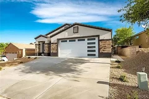 2nd image of 2203 Sierra Santiago