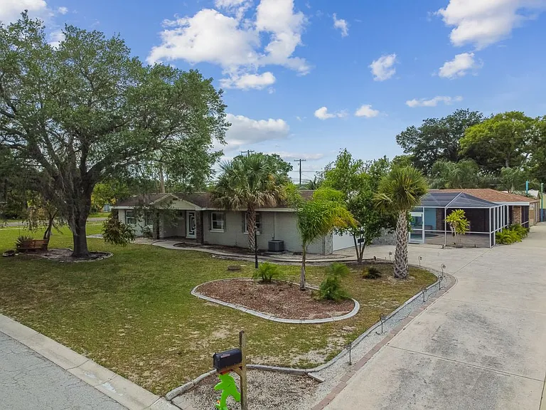 1302 Brandonwood Dr — Photo 12