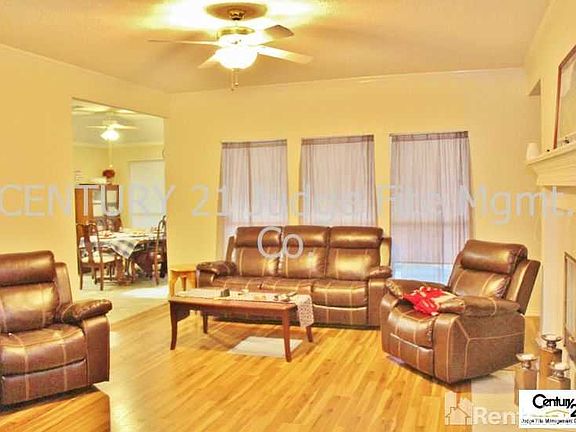 3rd image of 907 Red Oak Dr