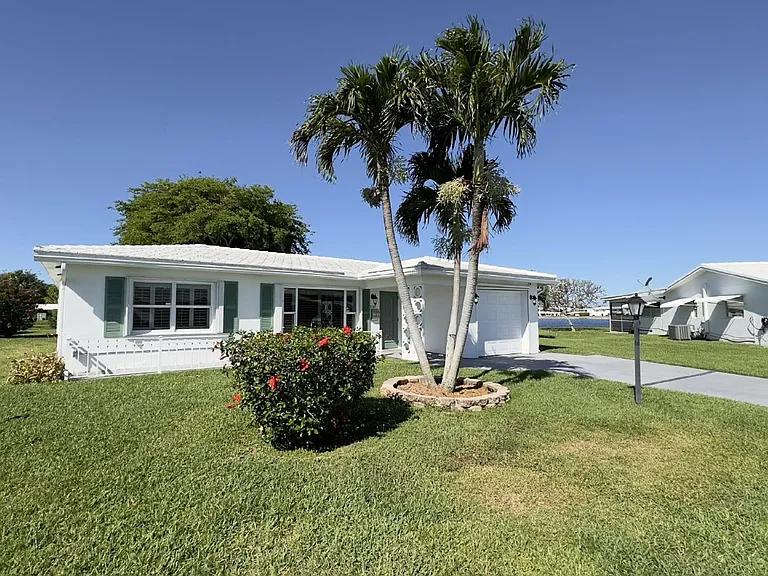 1108 Ocean Ave — Photo 4