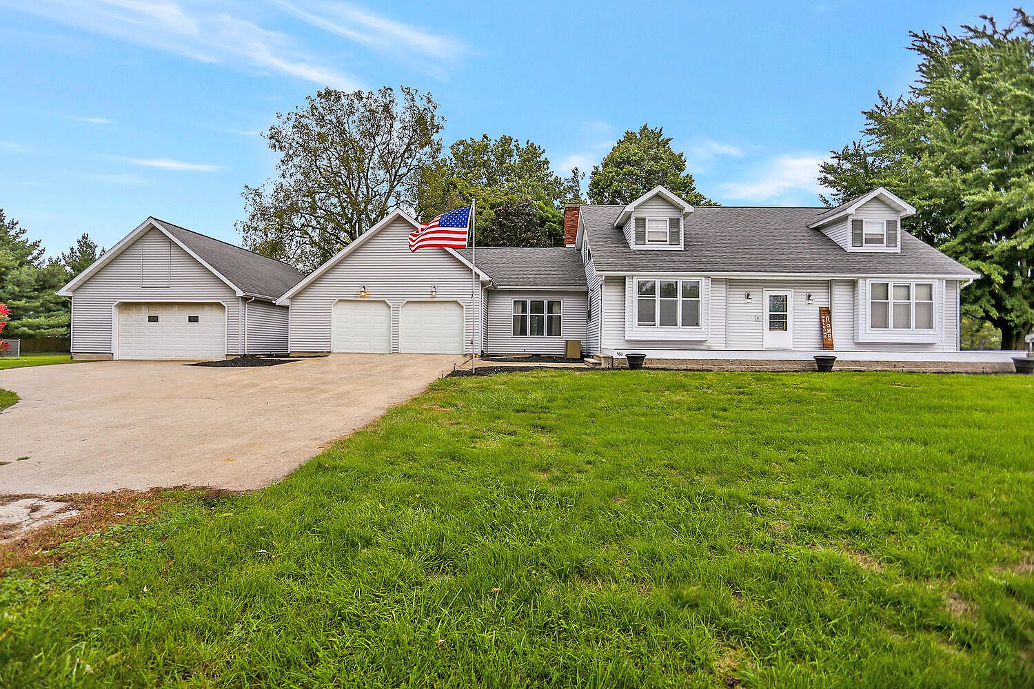 506 E Main St, Tolono, IL 61880 Zillow