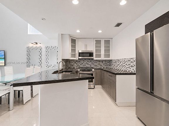 3rd image of 15723 Woodgate Pl #E