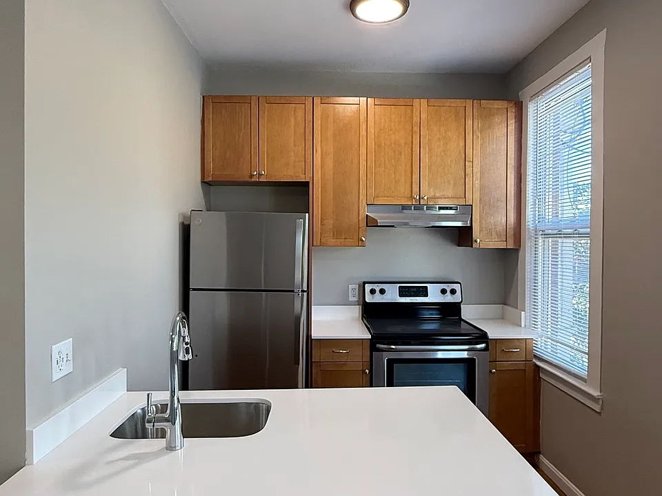 181 Washington Ave #2