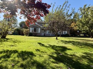 3420 Breezeway Dr, Erie, PA 16506