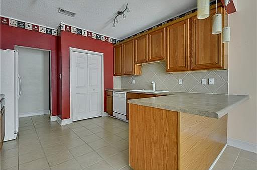 5th image of 11864 Summerhaven Cir