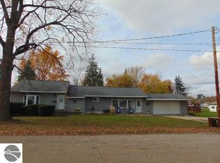 927 E Center St, Ithaca, MI 48847