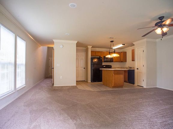 3rd image of 617 E Coffee Way