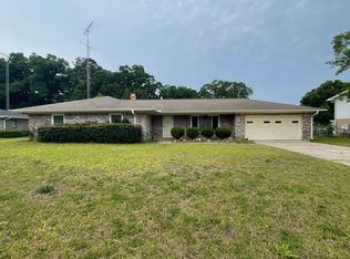 402 Colonial Dr, Enterprise, AL 36330