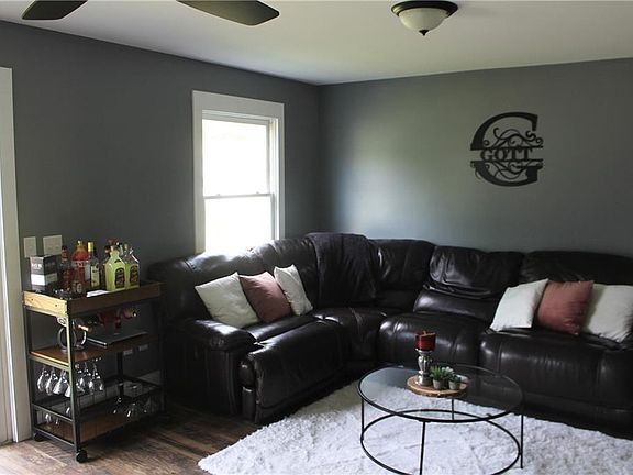 5th image of 46 Old Meadow Ct