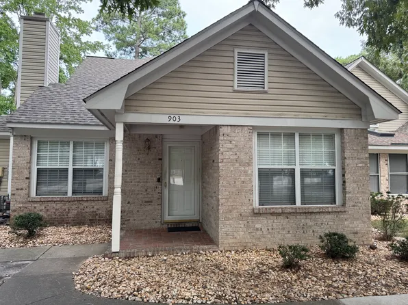 903 Shoreline Poin, Newport News, VA 23602