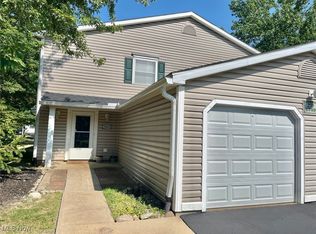 270 Canterbury Ln #D-21, Medina, OH