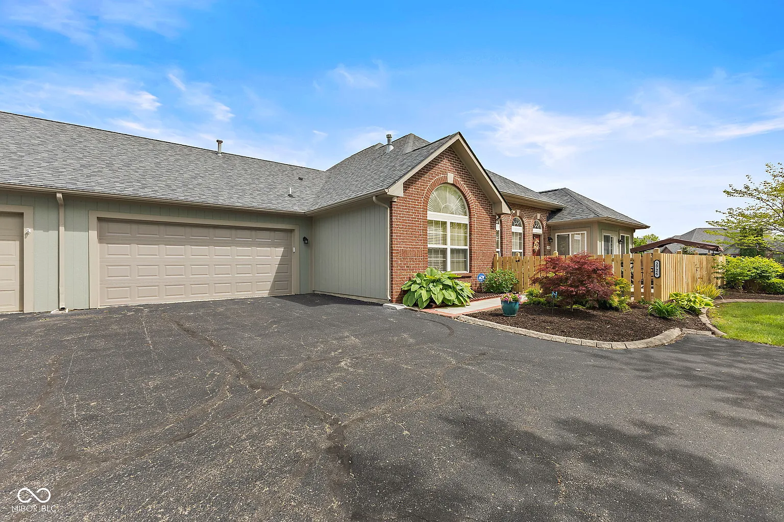 2726 Reflection Way photo 1