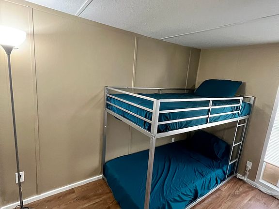 1/2 Twin Bunkbeds