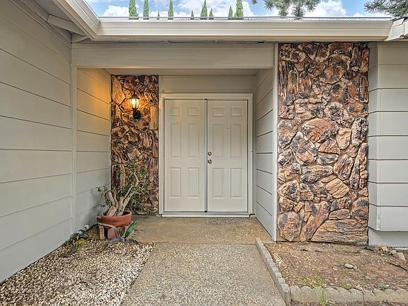 3rd image of 4040 Glen Innes Way
