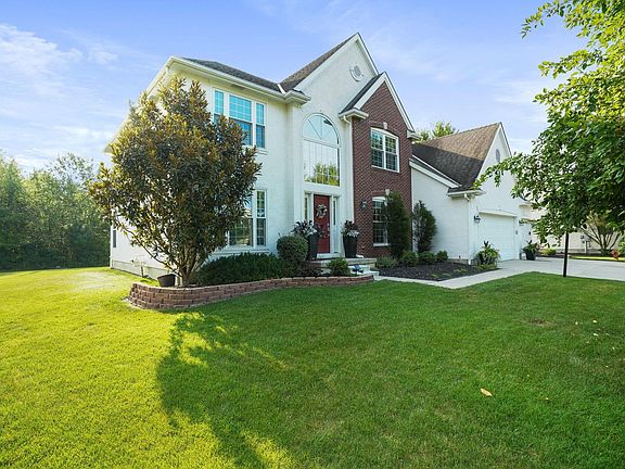 3rd image of 8811 Clearview Lake Ct