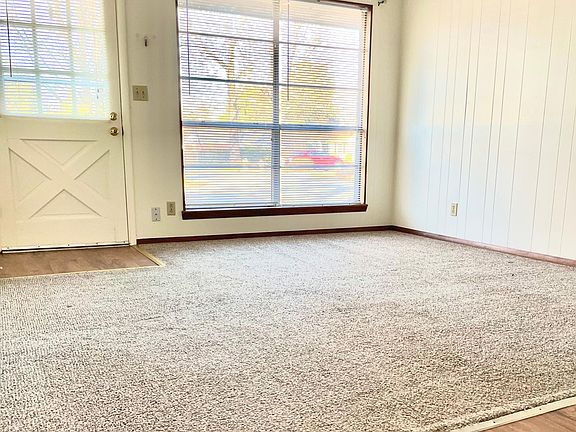 3rd image of 803 SW 3rd St #803
