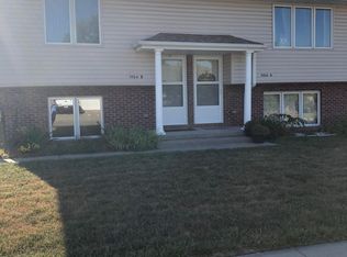 1106 S 34th St #B, Council Bluffs, IA 51501