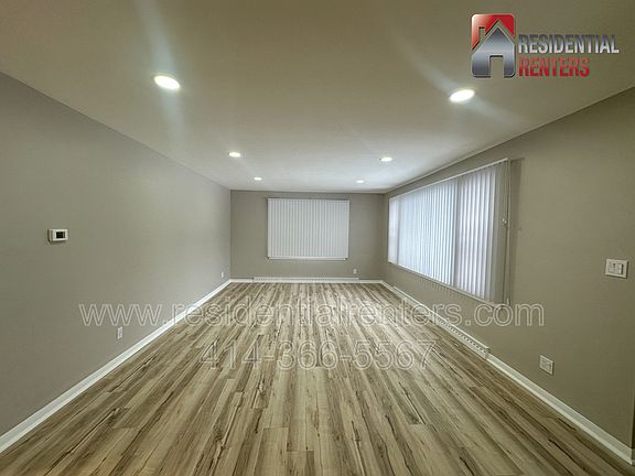 4th image of 2555 N Calhoun Rd