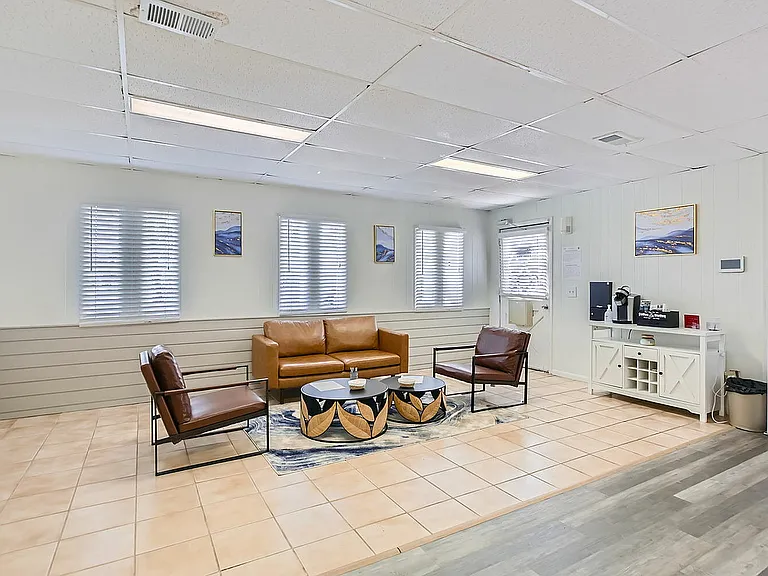 Leasing Office