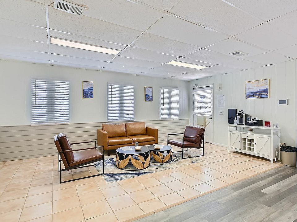 Leasing Office