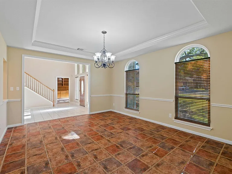 1001 Chickory Ct — Photo 8