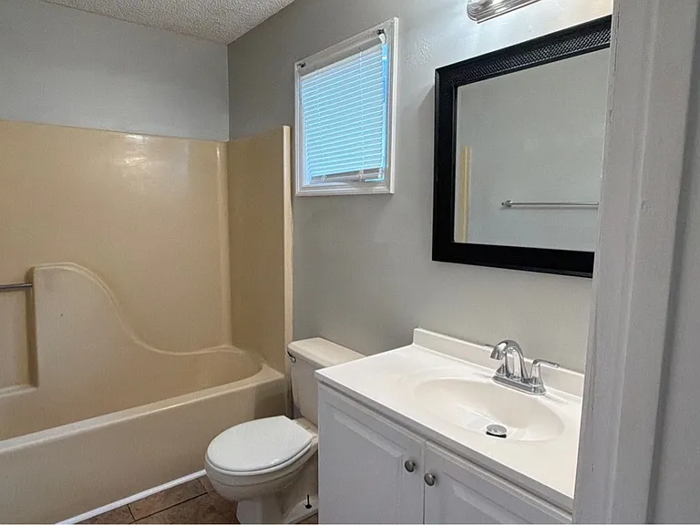 4303 Chalet Cir NW — Photo 11