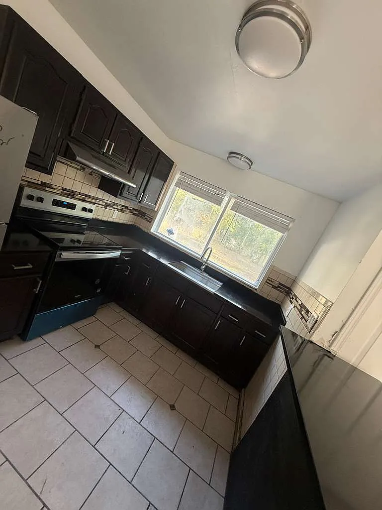 5626 Hodiamont Ave — Photo 4