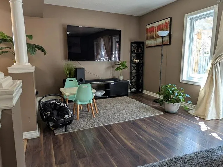 165 Cranbrook St — Photo 4