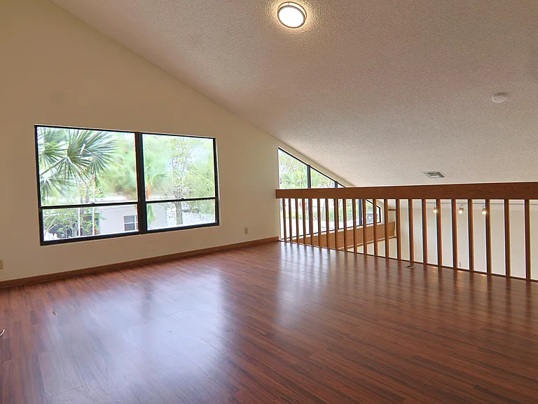 620 Hastings St — Photo 25