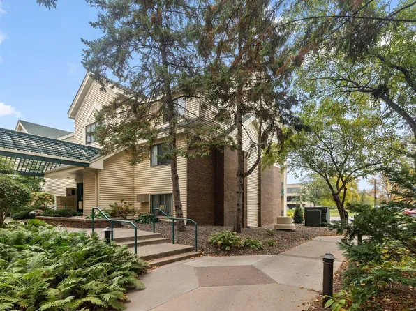 7602 York Ave S APT 7111, Edina, MN 55435