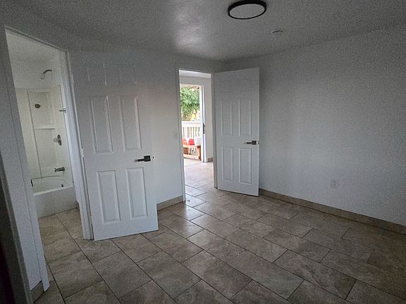 5th image of 520 E Devonshire Ave #1/2